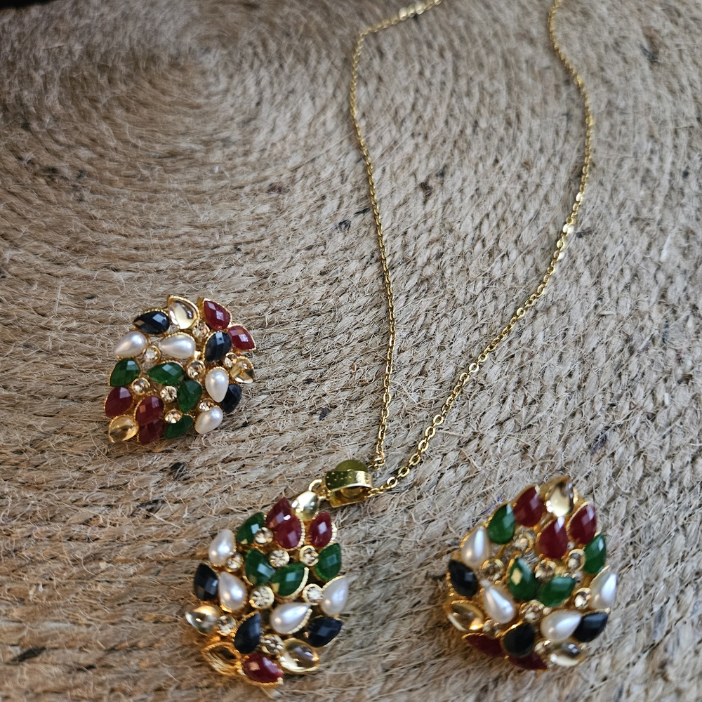 Elegant Gold Multicolor Necklace and Earring Set